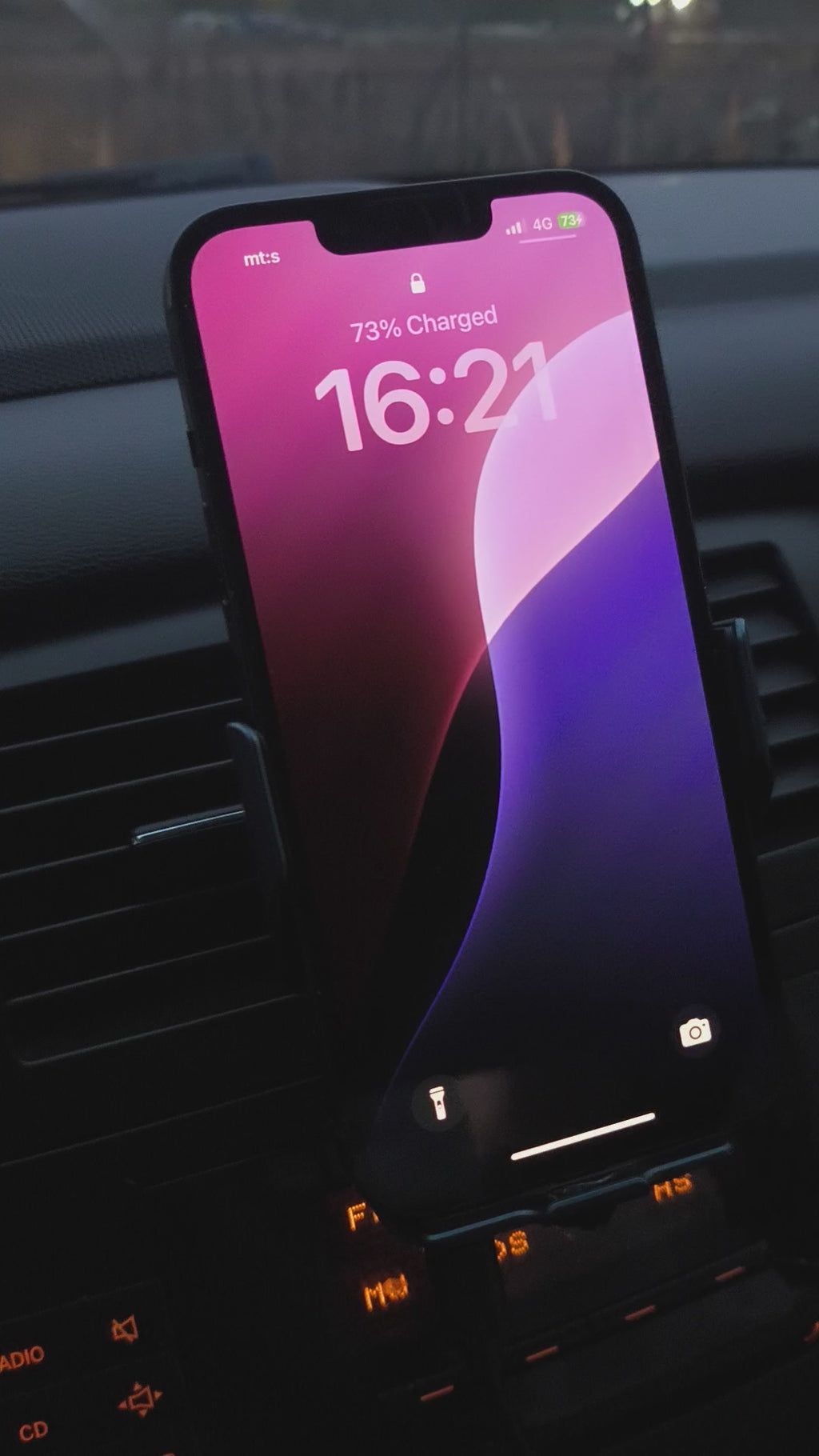 📱 Univerzalni Magnetni Držač za Telefon – Stabilan, praktičan i moderan