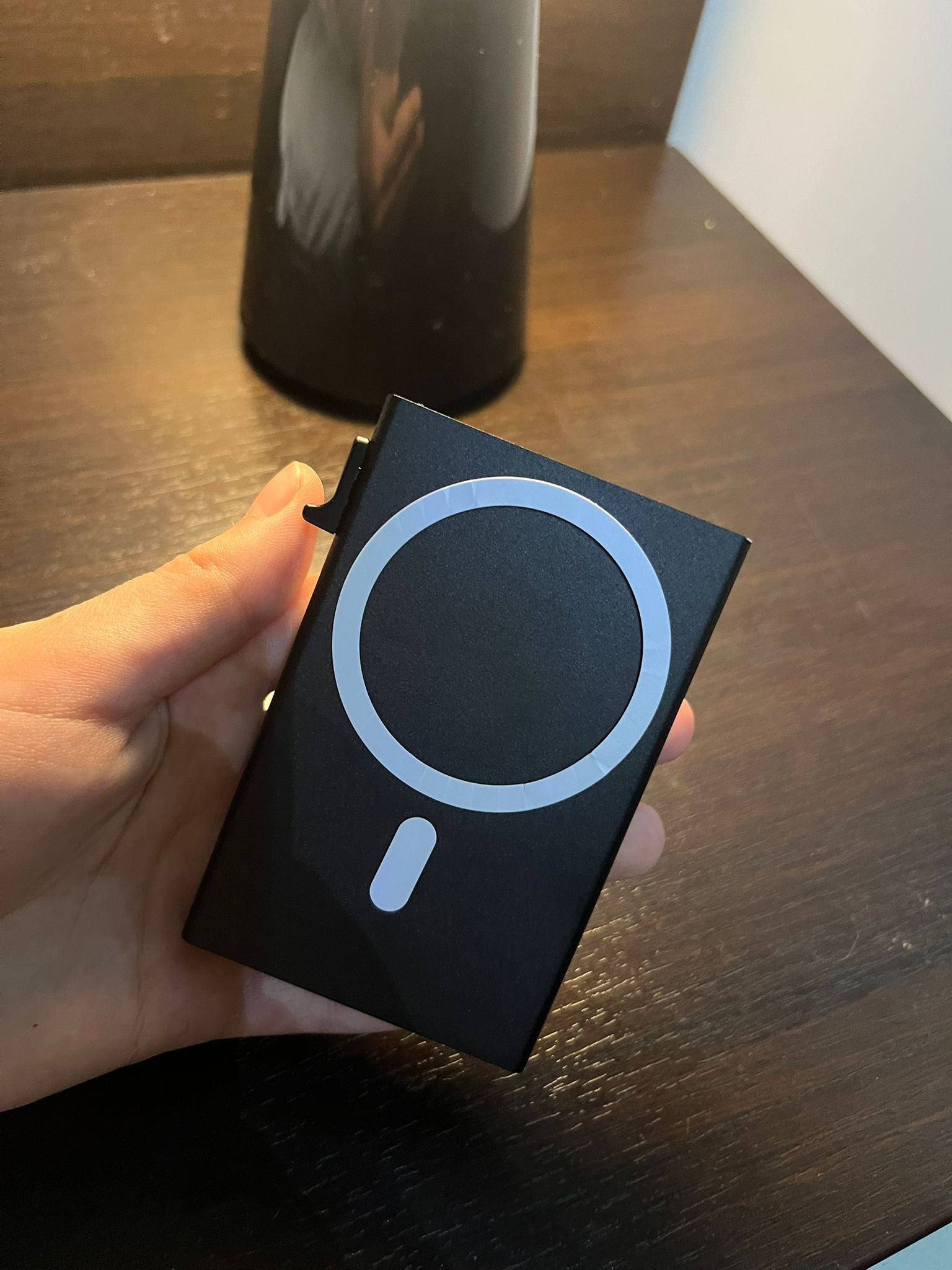 🧲Magnetni drzac za karice